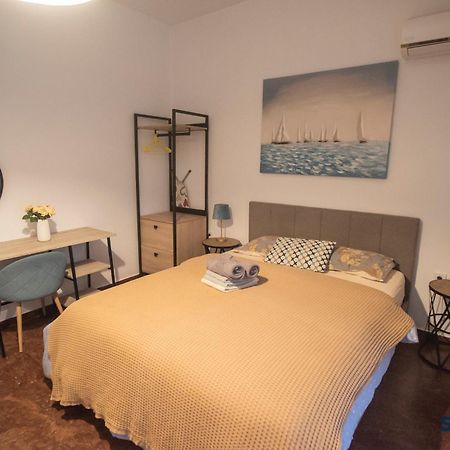 Explore Greece From Lovely City Centre Apartment Chalkís Exterior foto